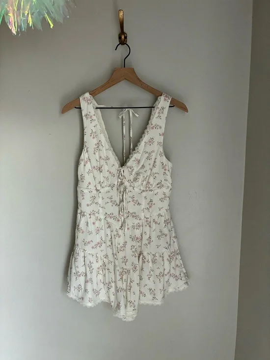 Trixxi Cottagecore Feminine Romper Size Medium - Picture 2 of 6